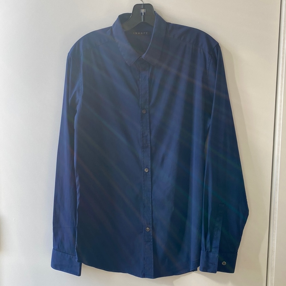 Theory men’s medium cotton blue button down shirt